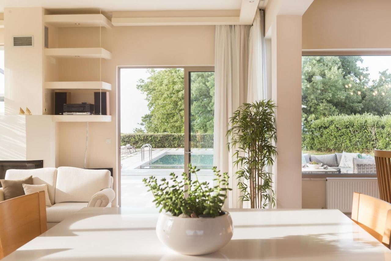 Lux Villa Mia With Heated Pool, 2Km To Beach & Childrens Area! Mikro Metochi 外观 照片