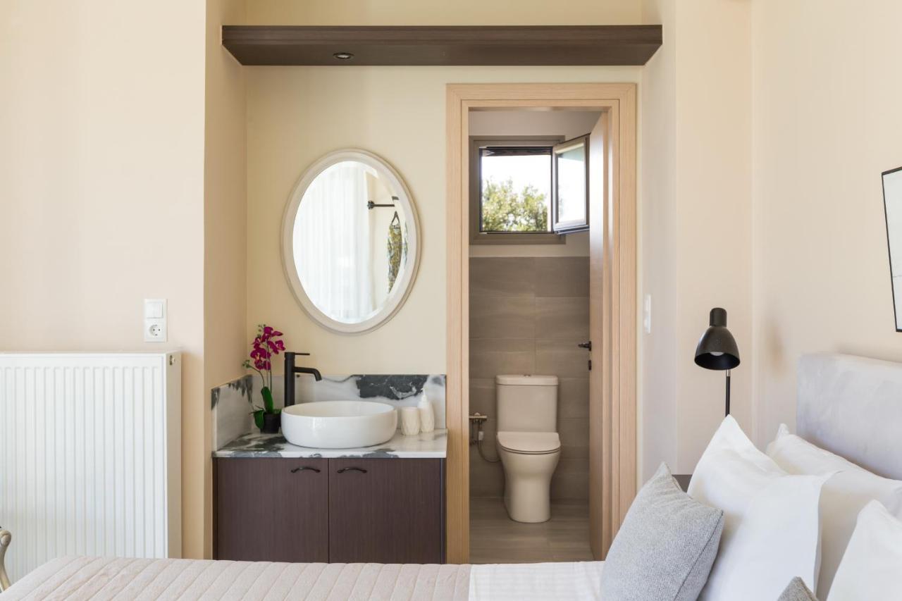 Lux Villa Mia With Heated Pool, 2Km To Beach & Childrens Area! Mikro Metochi 外观 照片