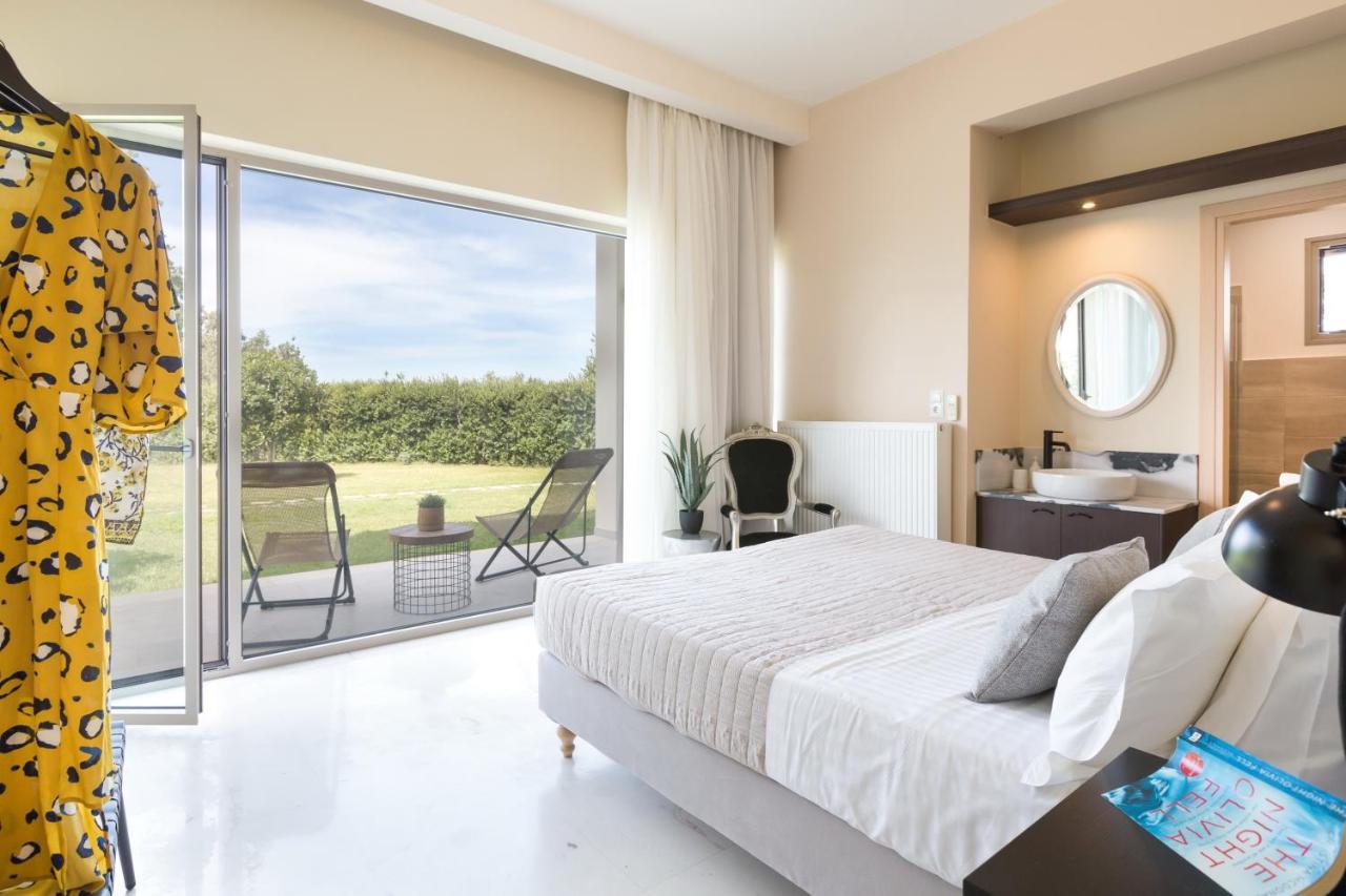 Lux Villa Mia With Heated Pool, 2Km To Beach & Childrens Area! Mikro Metochi 外观 照片
