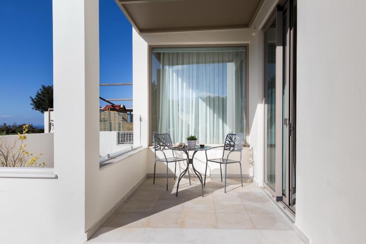 Lux Villa Mia With Heated Pool, 2Km To Beach & Childrens Area! Mikro Metochi 外观 照片