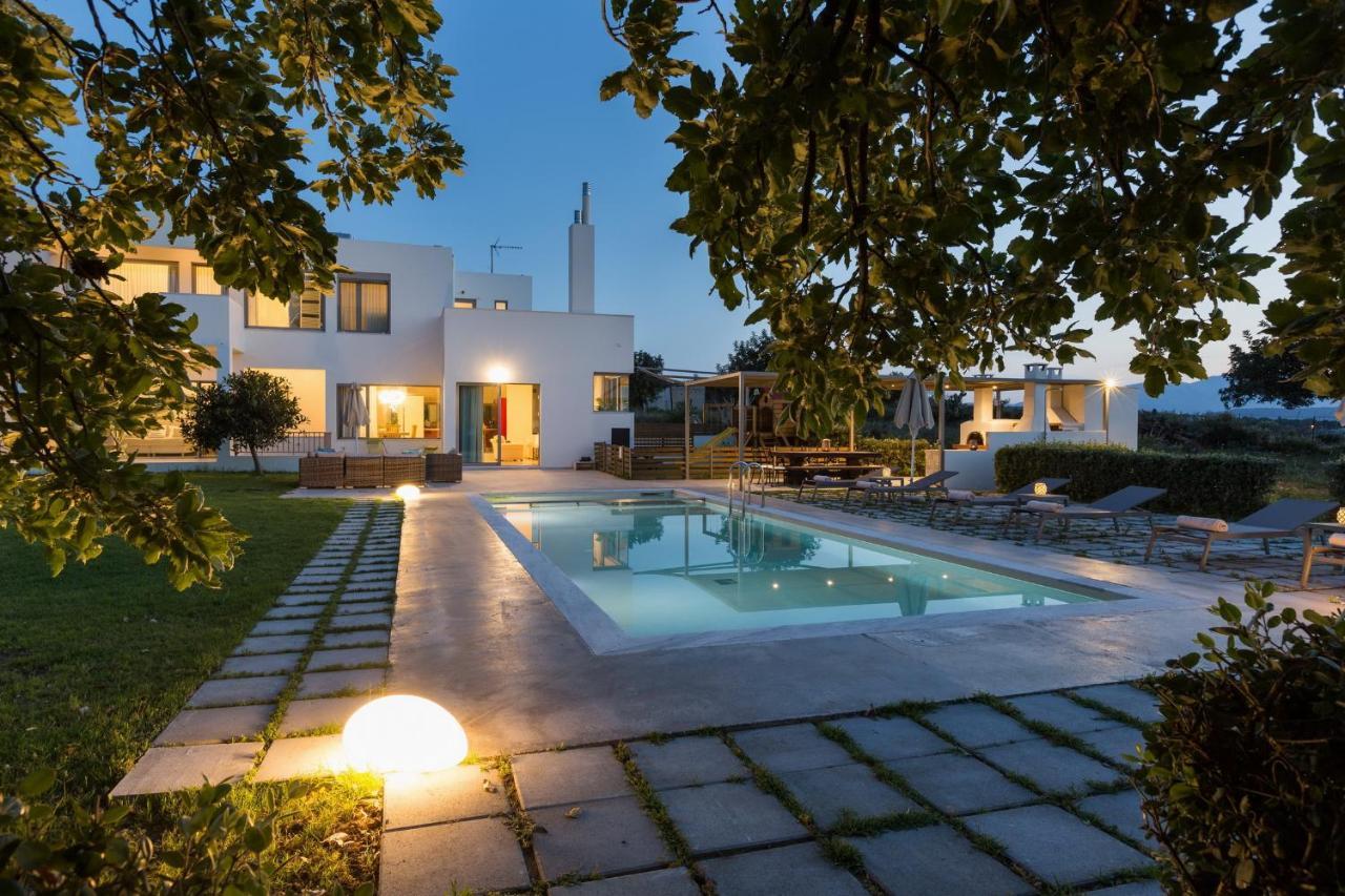 Lux Villa Mia With Heated Pool, 2Km To Beach & Childrens Area! Mikro Metochi 外观 照片